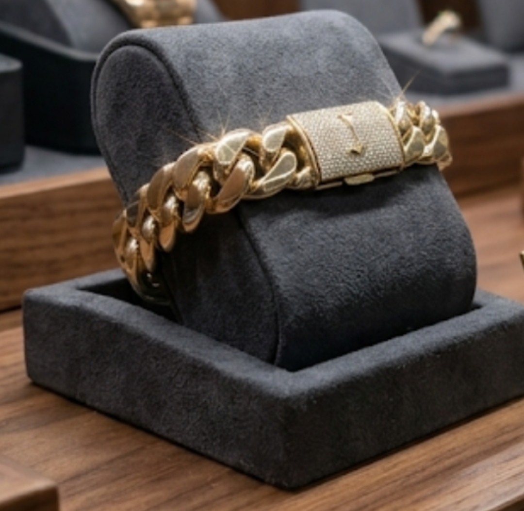 Custom “J” Initial Cuban Link Bracelet – 14k Gold Plated – CZ Iced Out Box Clasp