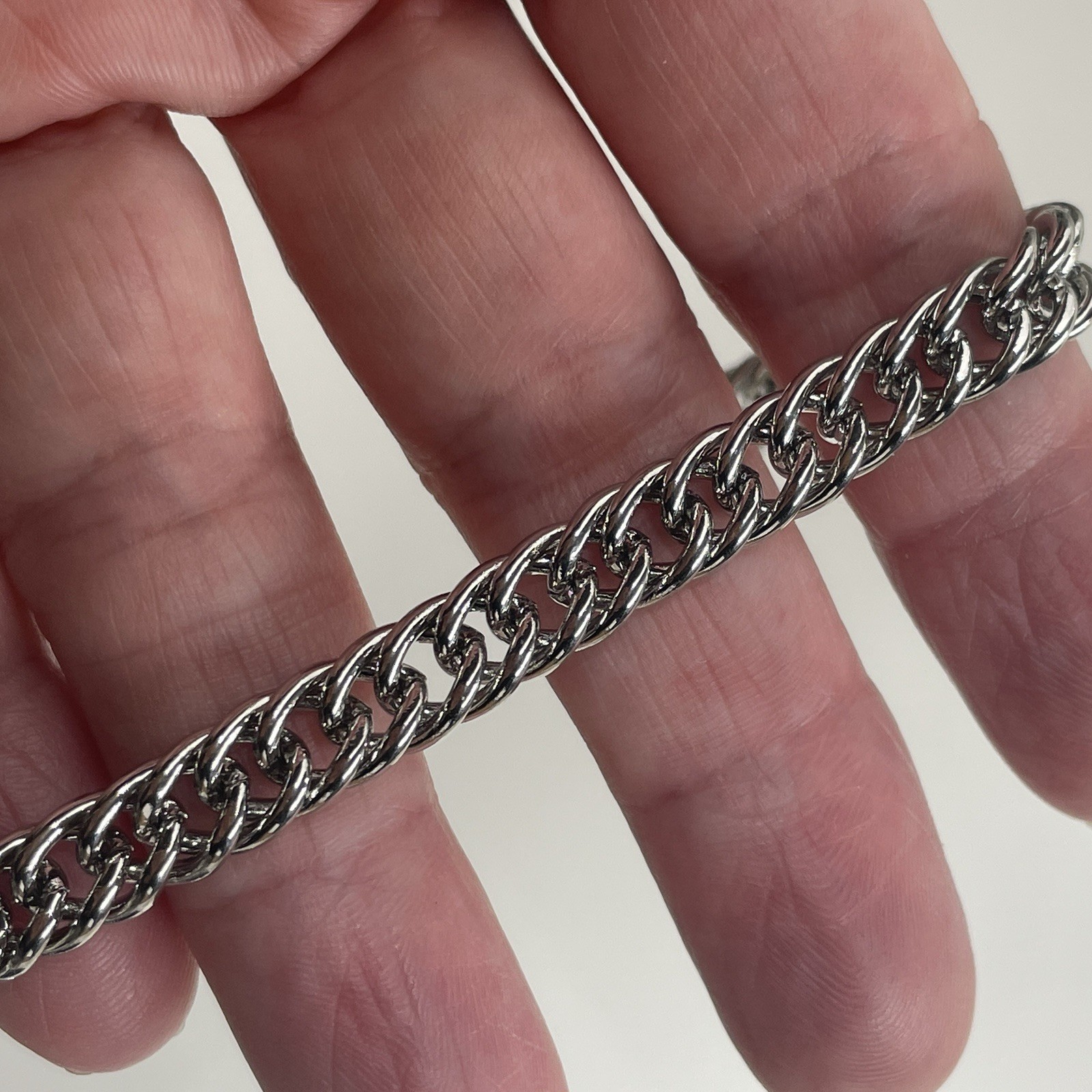 7.5 Inch Long Stainless Steel Chain Bracelet for Women Fashion Jewelry