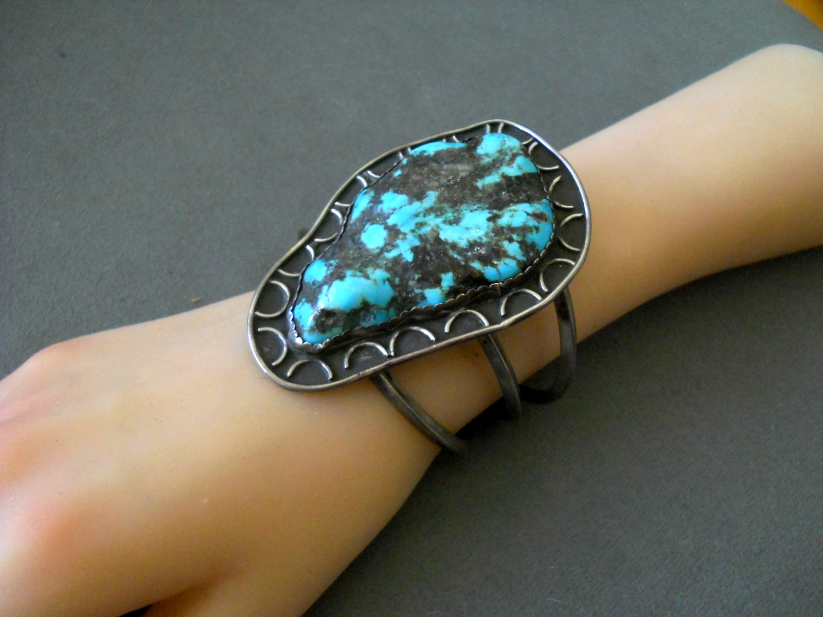 Native American Navajo Rich Blue Turquoise Nugget Sterling Silver Cuff Bracelet