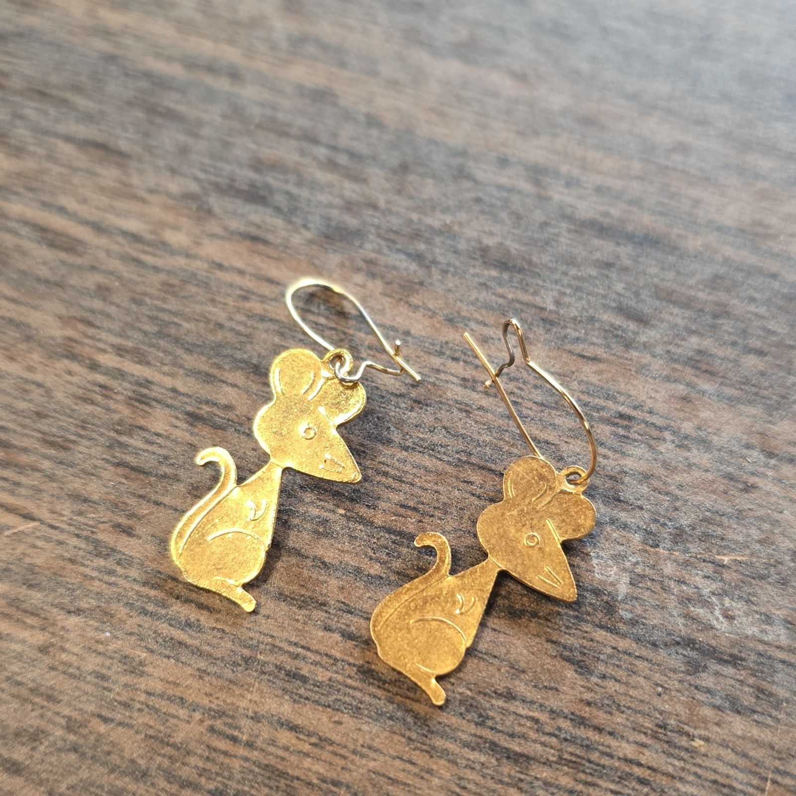 Gold Tone Mouse Dangle Drop Earrings Metal Hook Closure Animal Theme