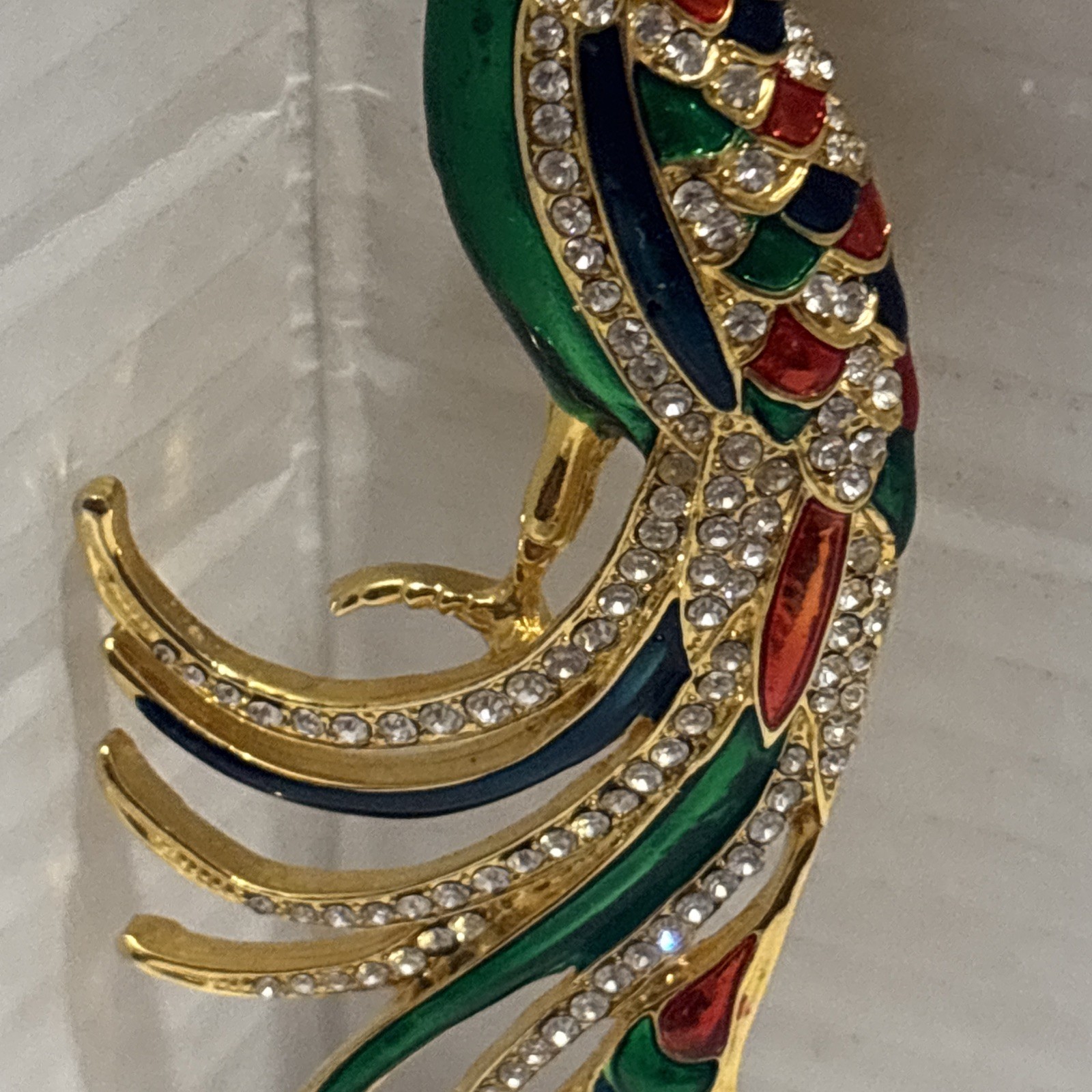 Vtg 1980s rhinestone enamel peacock paradise bird brooch