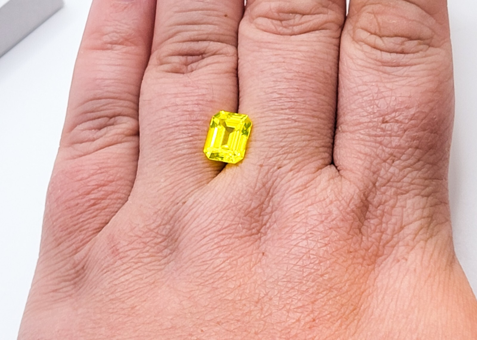 UV Yellow YAG Yttrium Aluminum Garnet 4ct Fluorescent Emerald Cut Gem 10x8mm