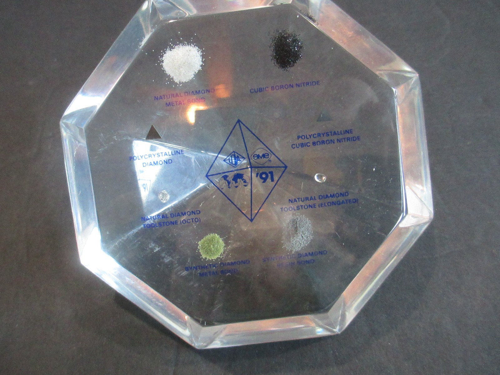 Vtg LARGE 4 1/2″ Diameter Diamond Faceted Counter top Store Display Jewelry C39