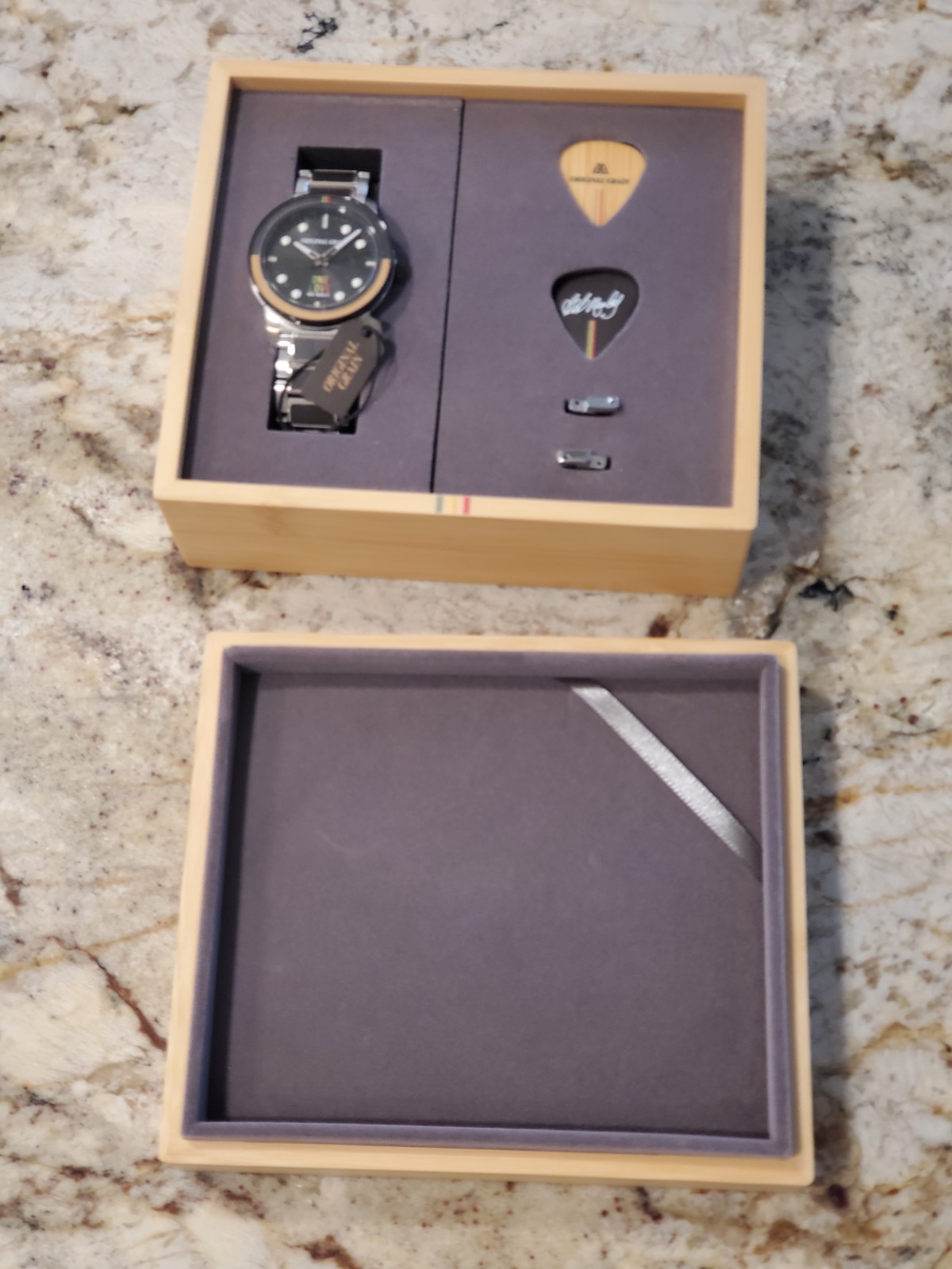 MINT!!! Original Grain “One Love” Ltd. Edition Bob Marley Bamboo 46mm Watch NIB