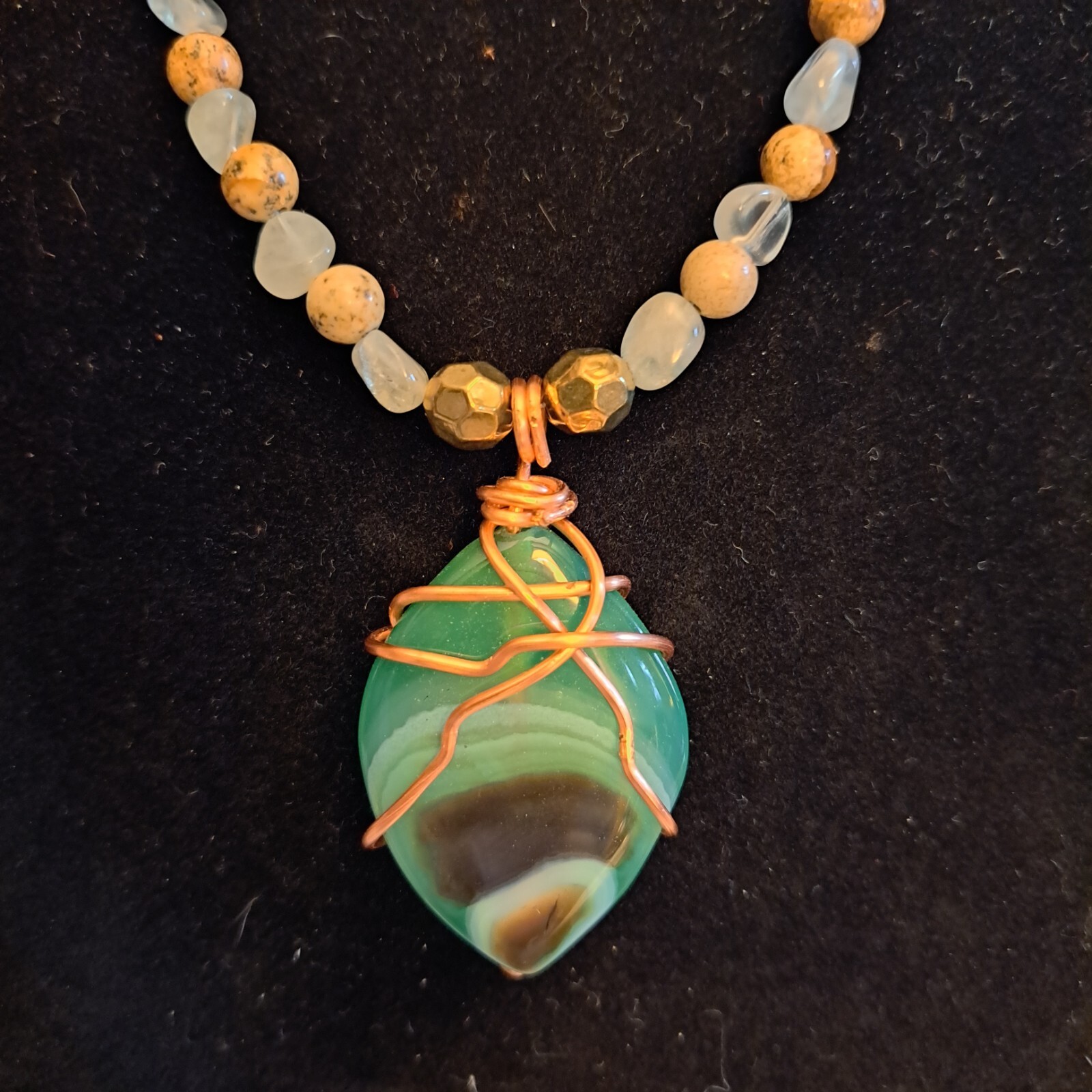 Handmade Artisan Necklace Prehnite Chip Agate Pendant Bead Semi-Precious Stone