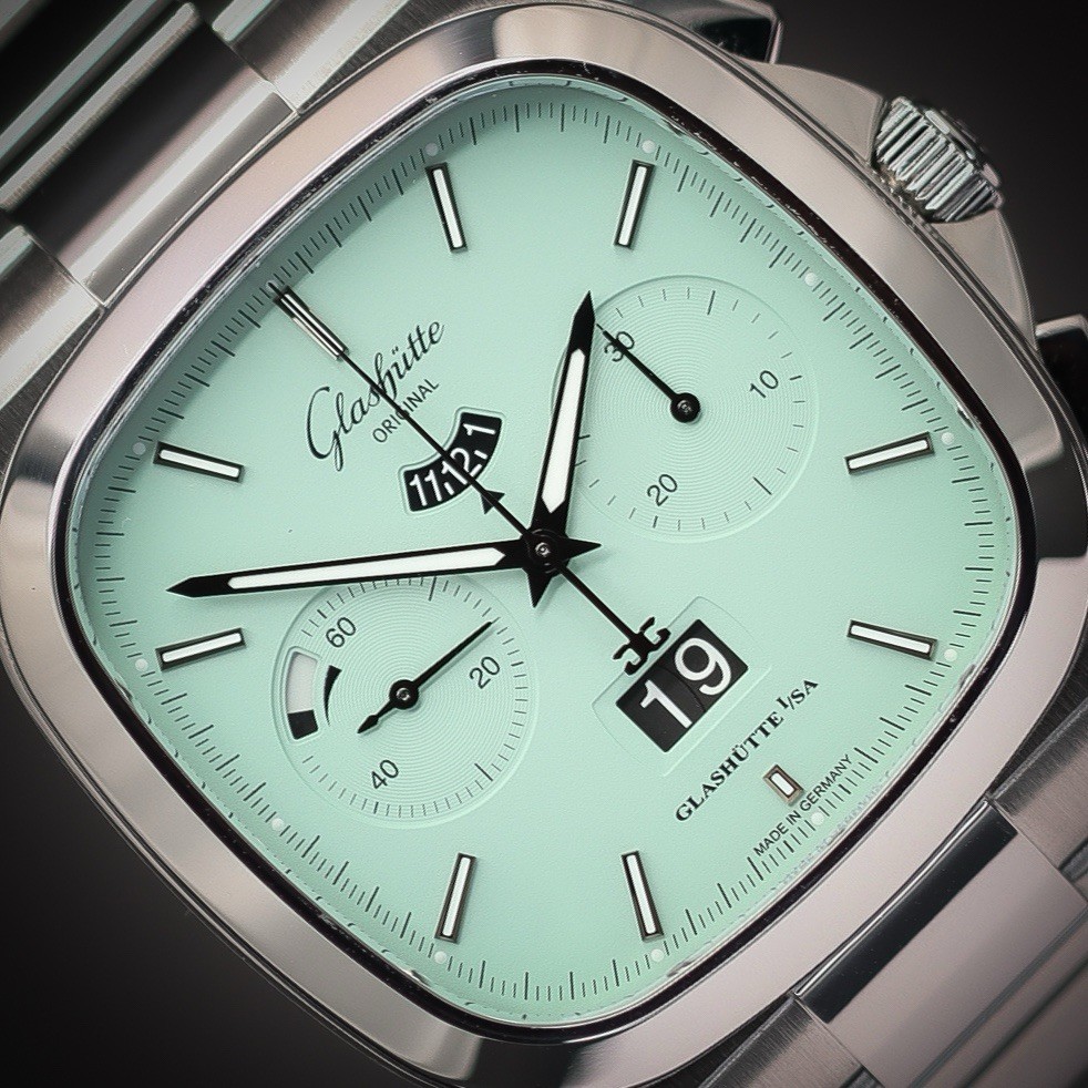 GLASHÜTTE Seventies Chrono Panorama Date Turquoise 1-37-02-15-02-70 Full Set