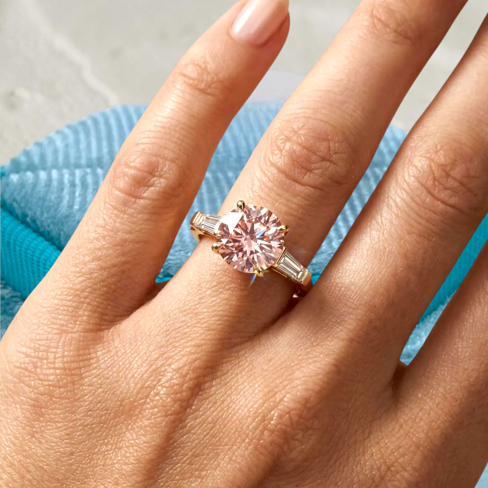 3.50 Carat IGI Lab Grown Round Cut 18k Yellow Gold Fancy Vivid Pink Diamond Ring