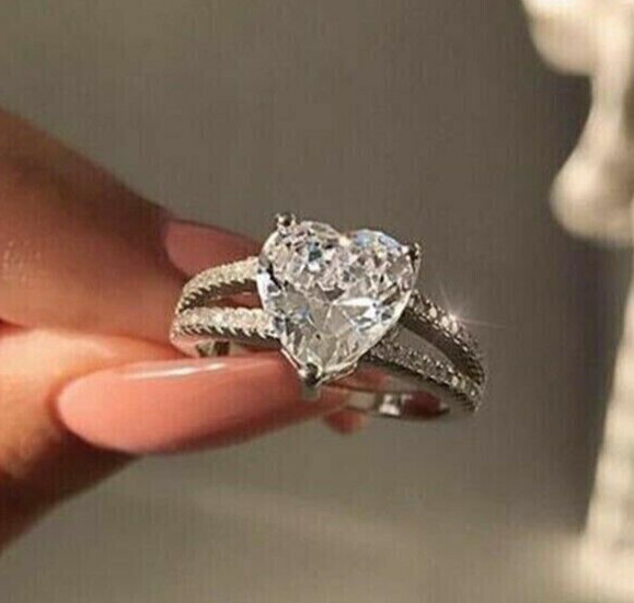 Silver Plated Lovely Ring For Valentine Gift 2 CT Simulated Diamond Amazing Ring