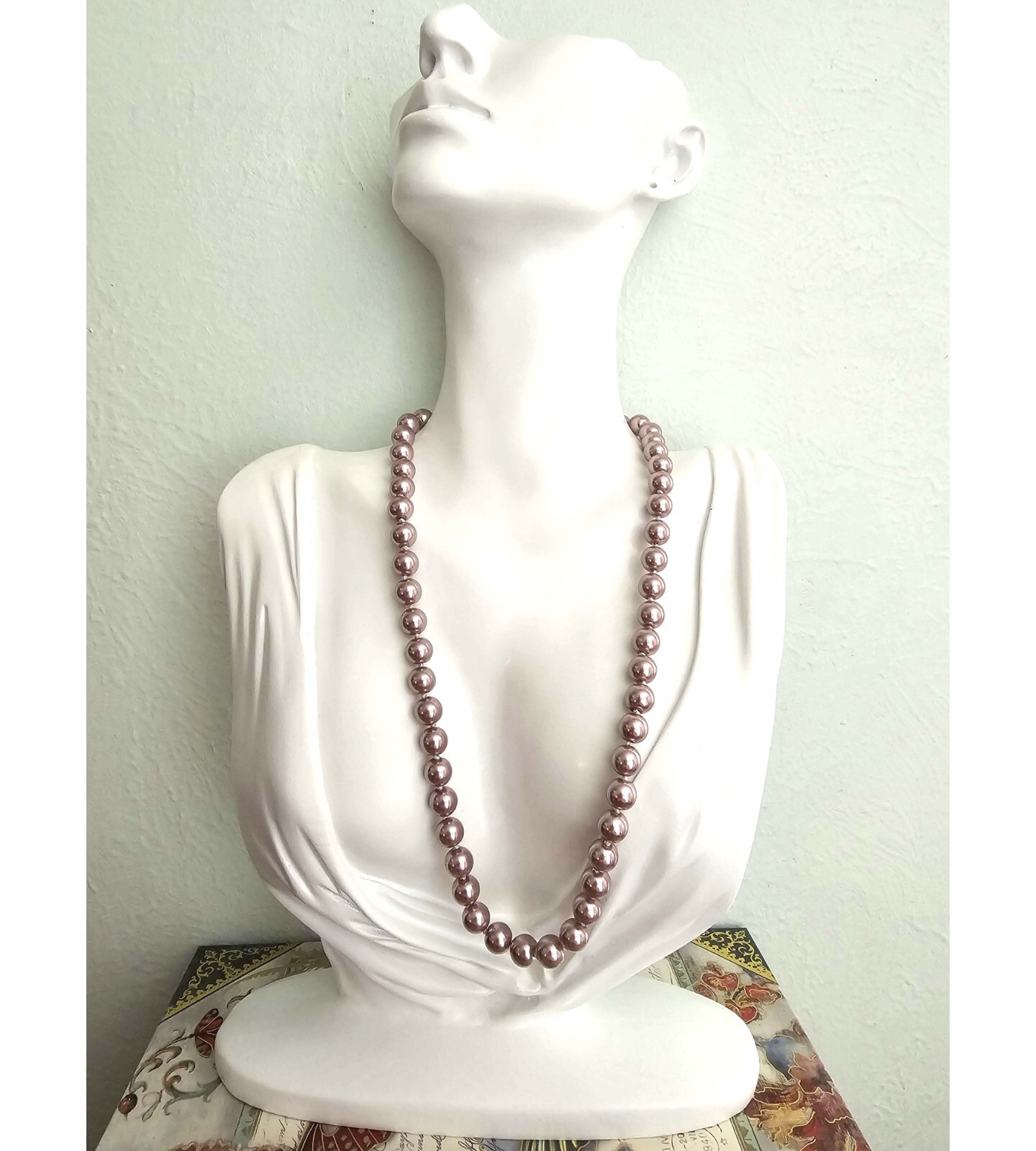 NWOT 17″ Mauve Glass Pearl Bib Necklace