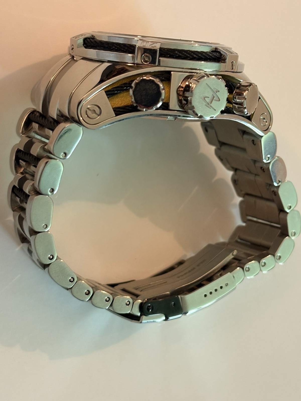 Invicta Men’s Bolt Zeus Reserve Chrono Two-Tone Steel Silver-Tone Dial Stunning