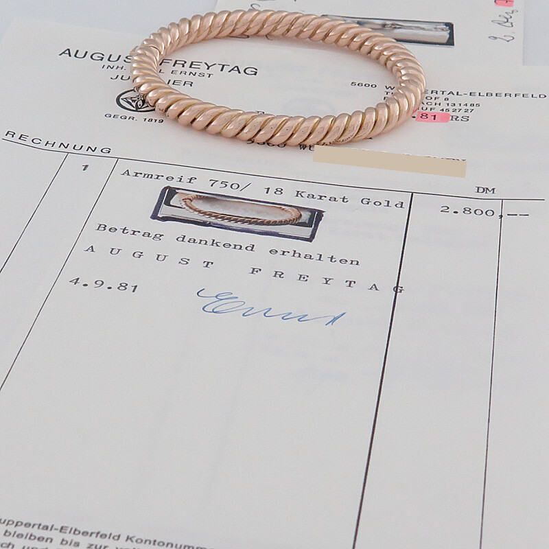 Super Beautiful Hinged Bangle – Solid – in 18K/750 Yellow Gold – Oval