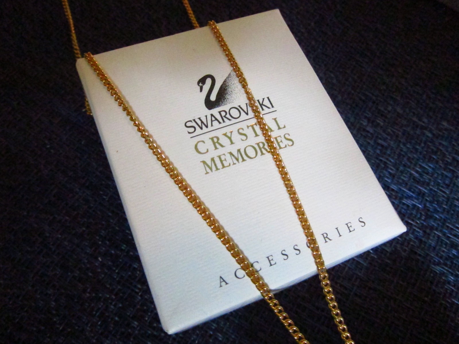 Swarovski Crystal Memories Sailboat Pendant Necklace 3 cm Pendant 20” Necklace