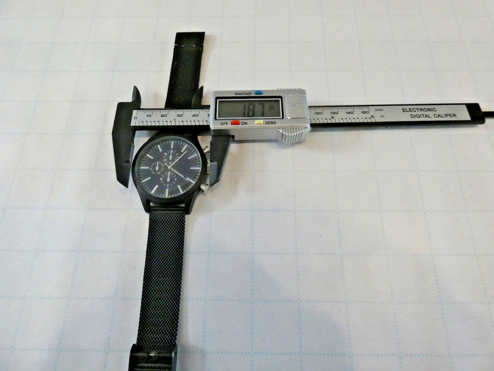 Accutime Watch Corp 4001MWM Black Bezel & Band Watch has a new battery