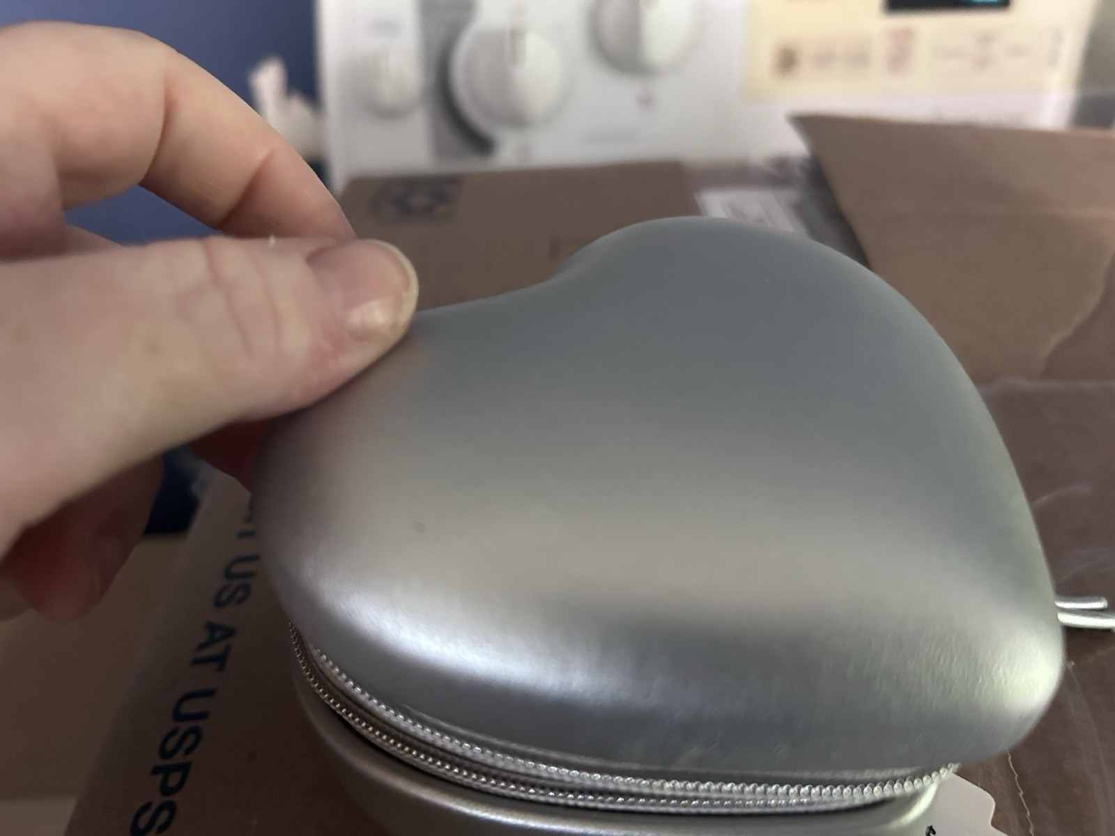 Silver Heart Travel Jewelry Case Faux Leather Zip-Around Lined 2 Compartments