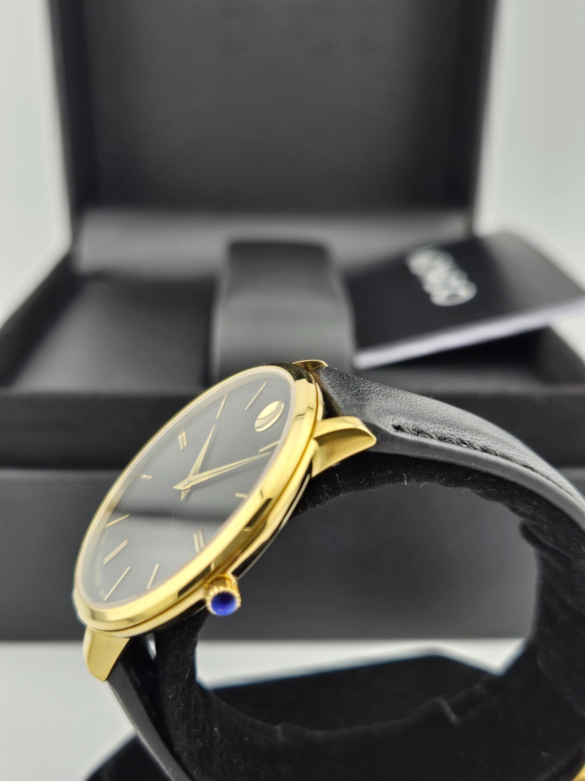 Movado Ultra Slim 0607091 Leather Strap Black Dial Women’s Watch ⌚