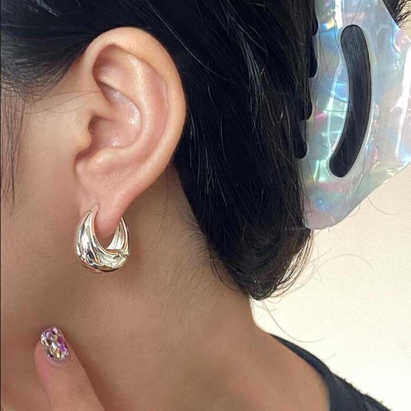 Classic Fashion Woman 14K Gold Plated Round Hoop Huggie Earring Clip