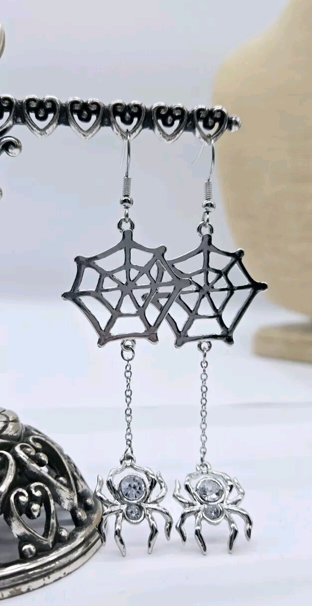 Spider Earrings Animal Insect Web Drop Dangle Hook Halloween Silver tone 3.75 in