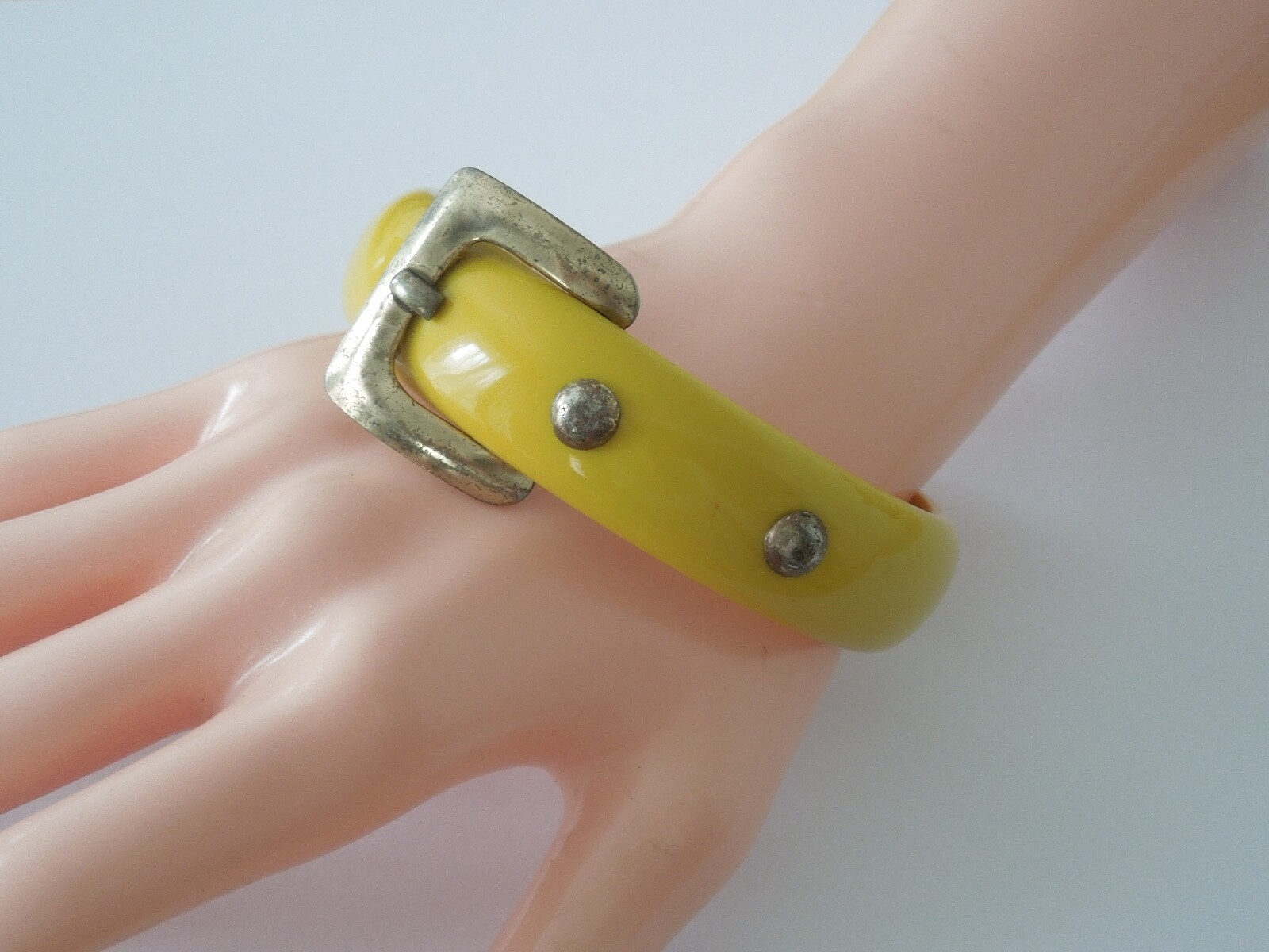 Vintage Bracelet Belt Buckle Ochre Yellow Plastic 1oz / Ø 2 5/8in
