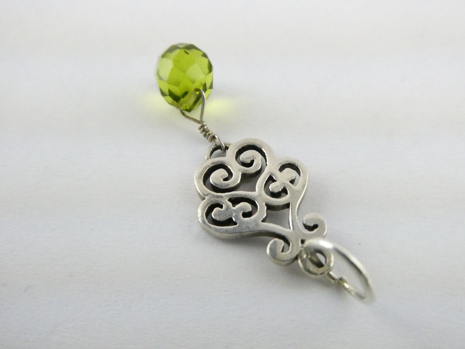 Sterling Silver Faceted Green Glass Briolette Bead Charm Pendant 2.8g 1.5 Inches