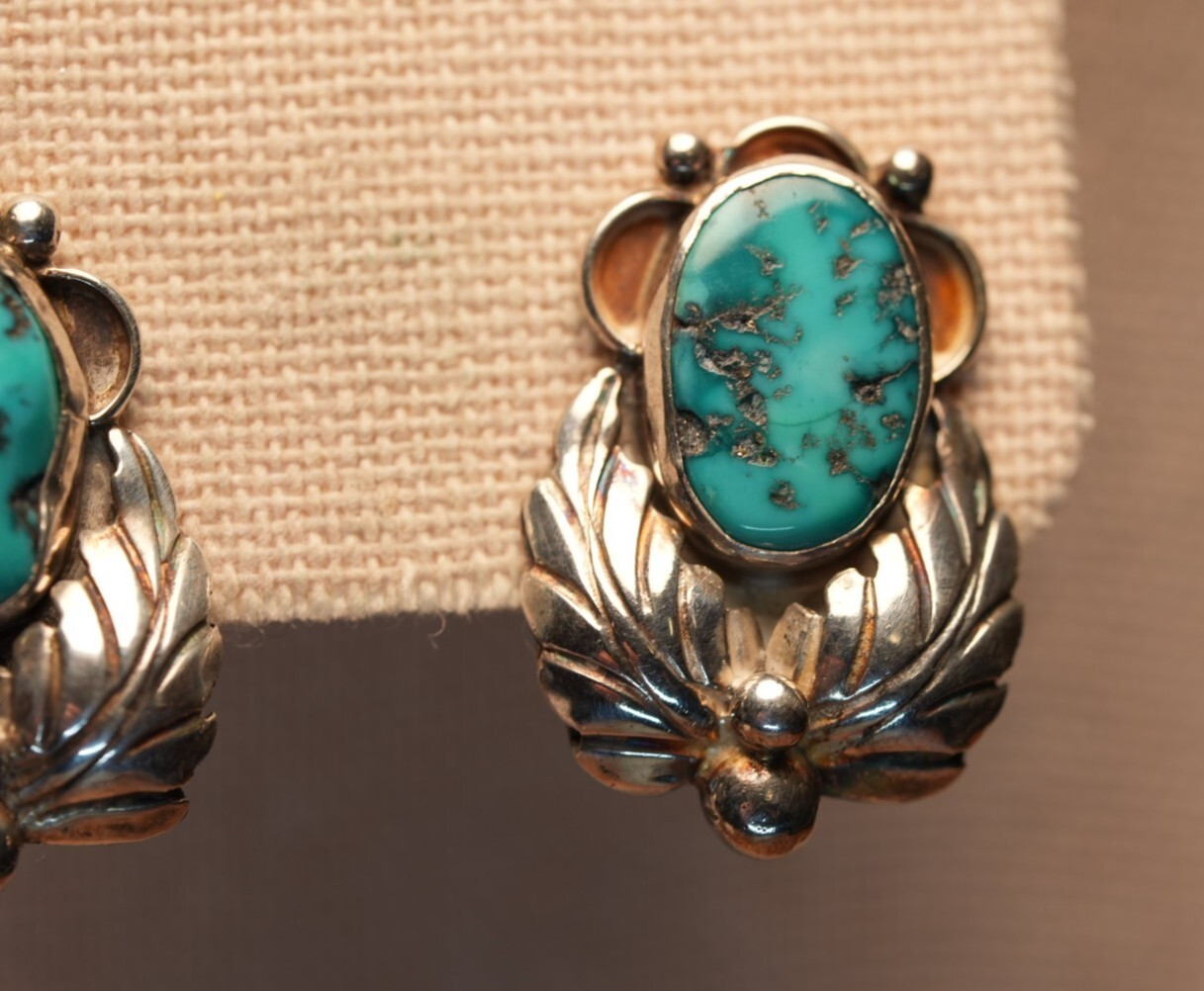 Turquoise Sterling Earrings Navajo Signed “JB” Feather Studs Vintage 7.69g