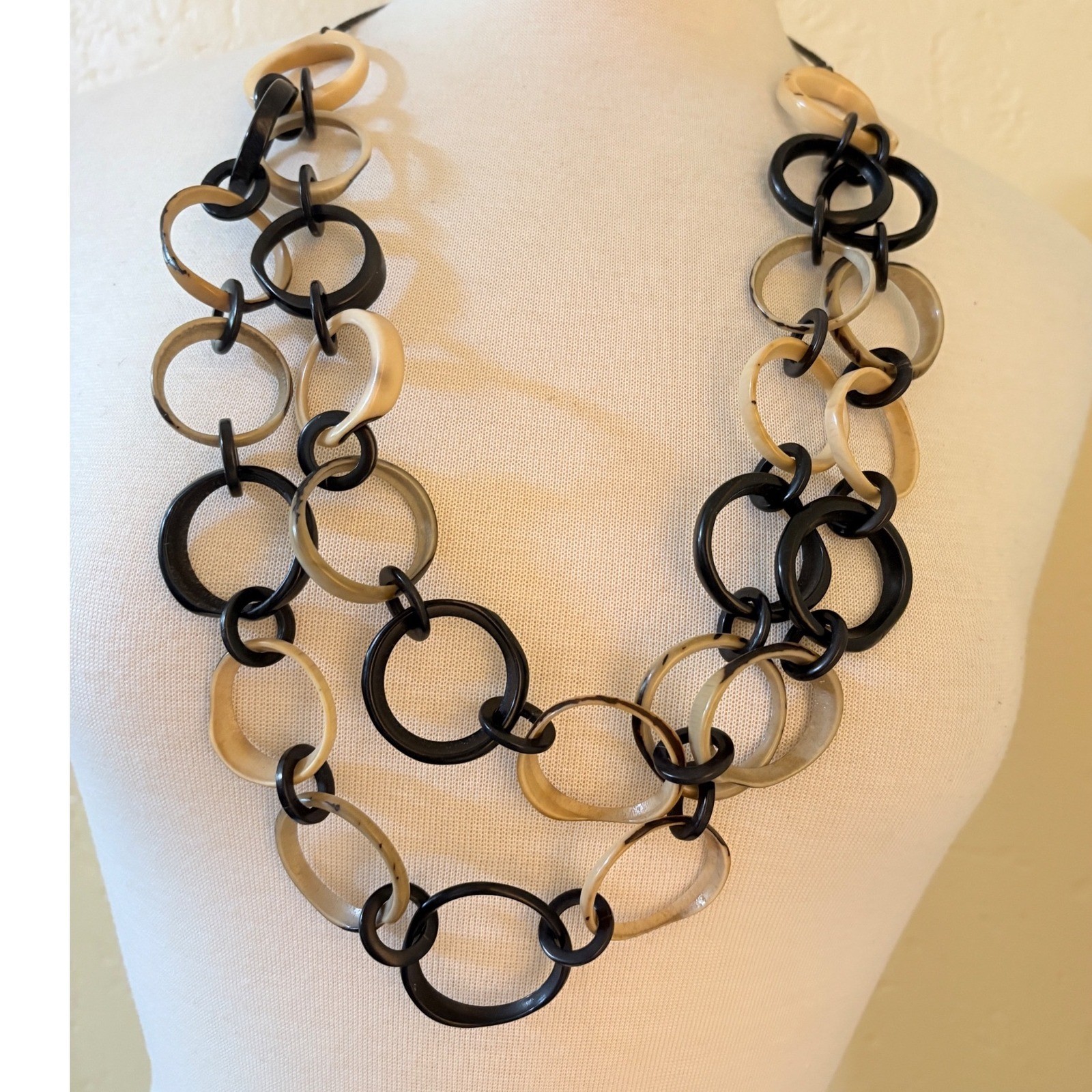 Vintage Style Black Cream Resin Link Statement Necklace Adjustable Cord
