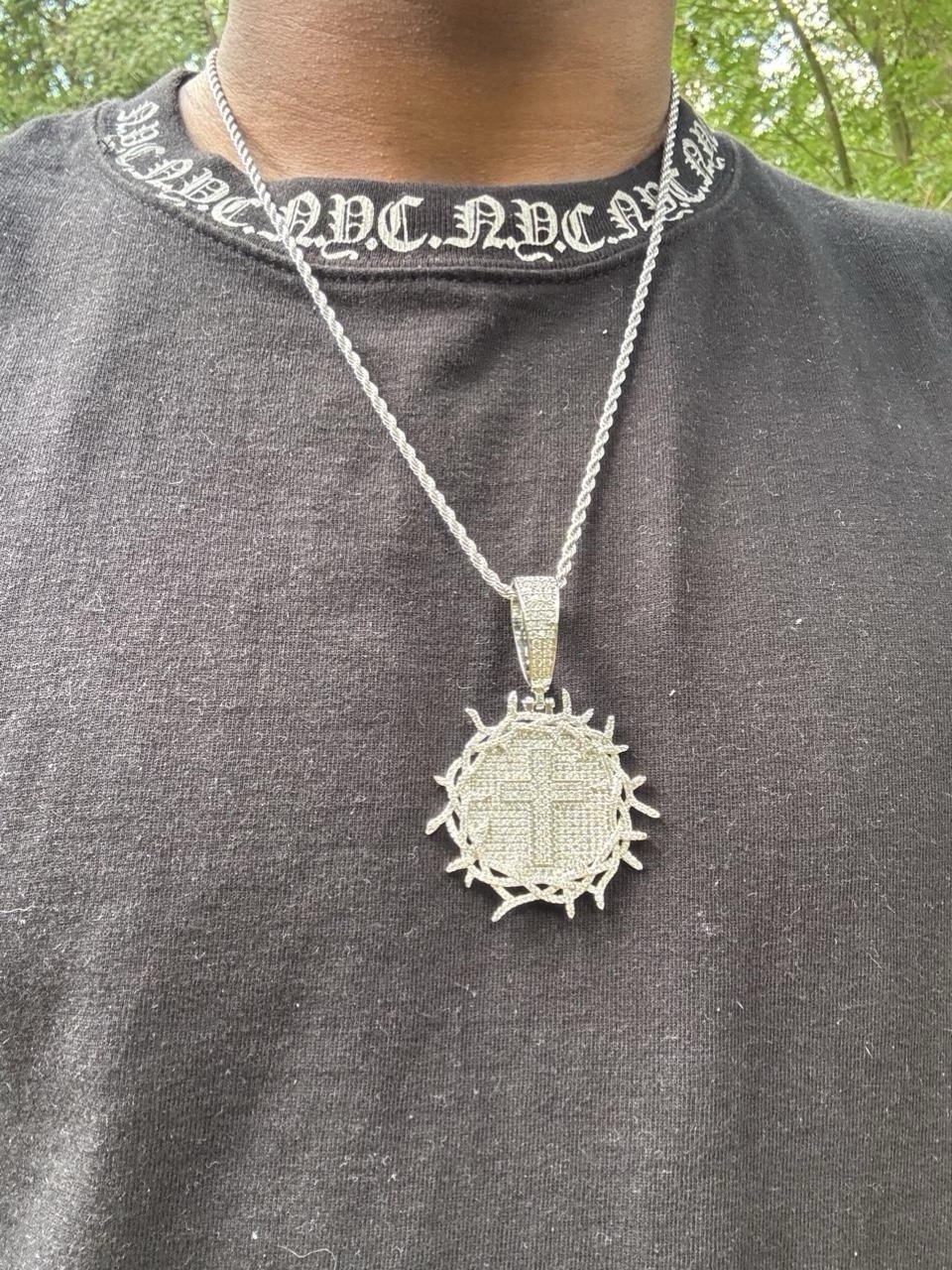 5AAA+ CZ PVD Plated Cross Thorn Circle Iced HipHop Pendant With 60 Cm Rope Chain
