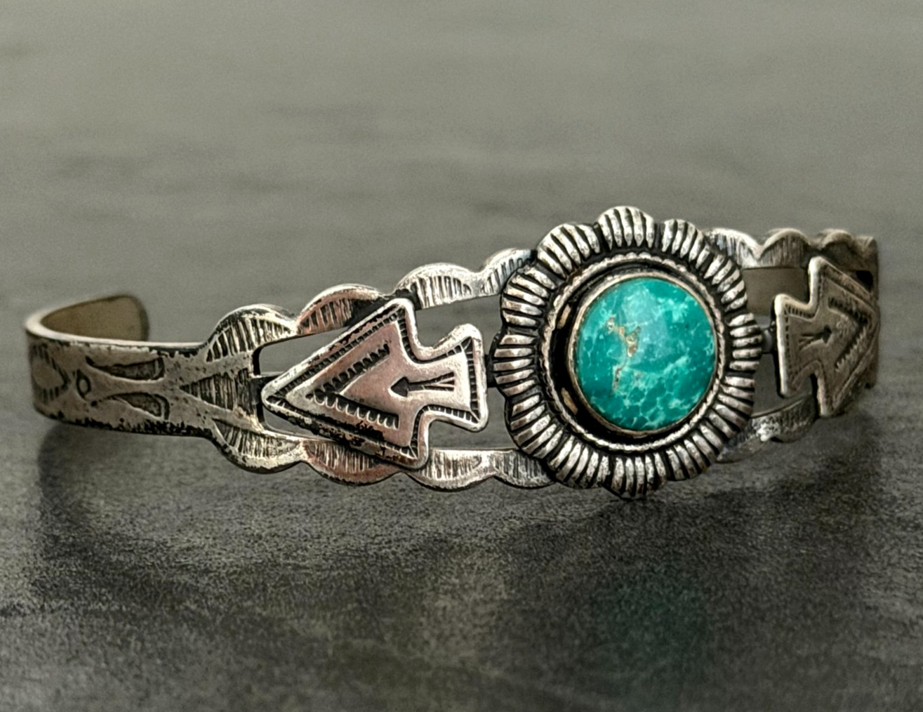 Vintage FRED HARVEY era Navajo ARROW HEAD Turquoise Sterling Bracelet 6.75in