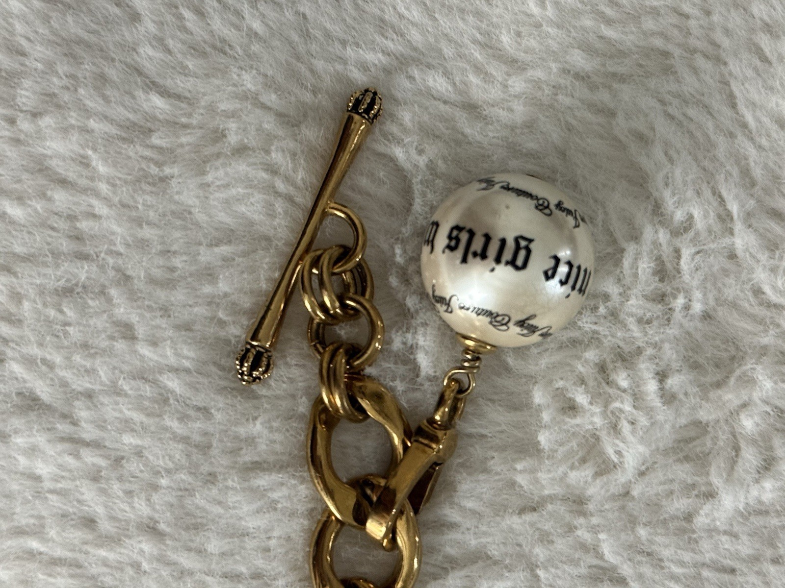 Juicy Couture Gold Tone Curb Link Charm Bracelet Vintage Y2K with 3 Charms
