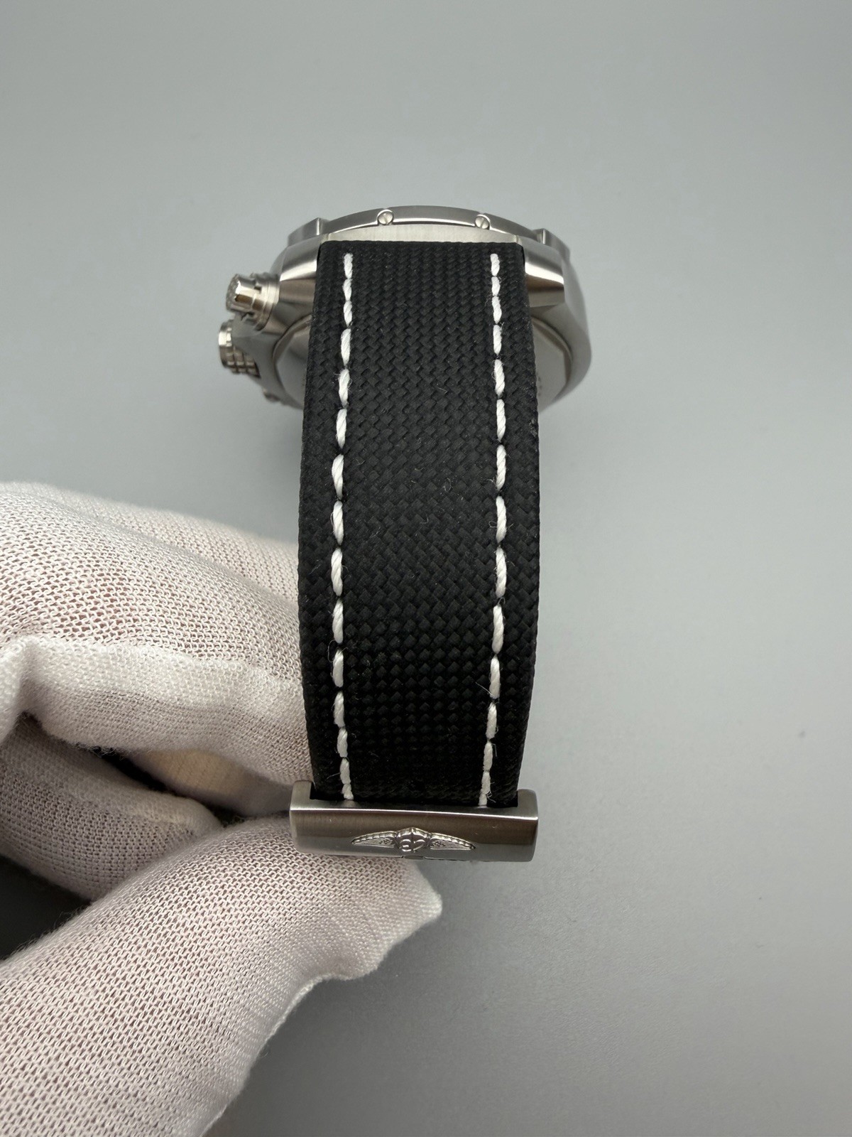 Breitling Avenger A24315101B1X2