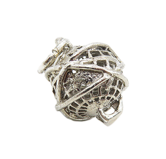 925 Sterling Silver Vintage Petite Wrapped World Globe Drop Pendant PT6811