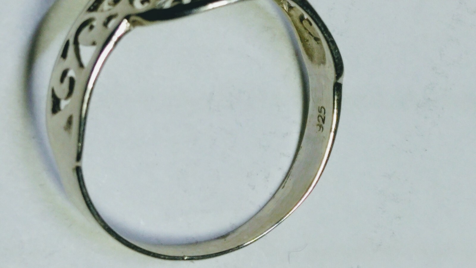 CUTE NATURAL LEMON QUARTZ IN .925 STERLING SILVER RING SIZE 9.0!