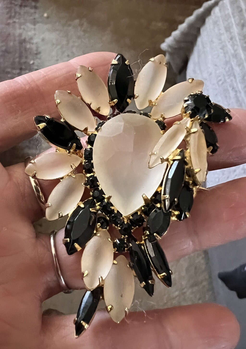 Vintage Juliana Frosted & Black Glass Crystal Rhinestone Pin Earrings Set