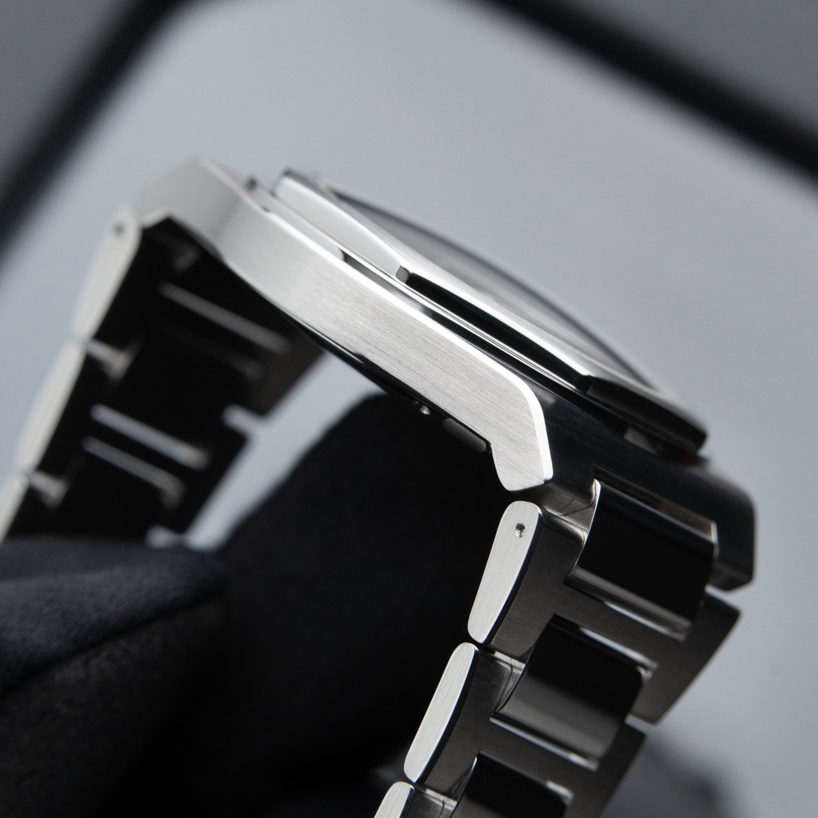 Girard Perregaux Laureato Skeleton SERVICED Openworked Steel Bracelet 42mm Watch