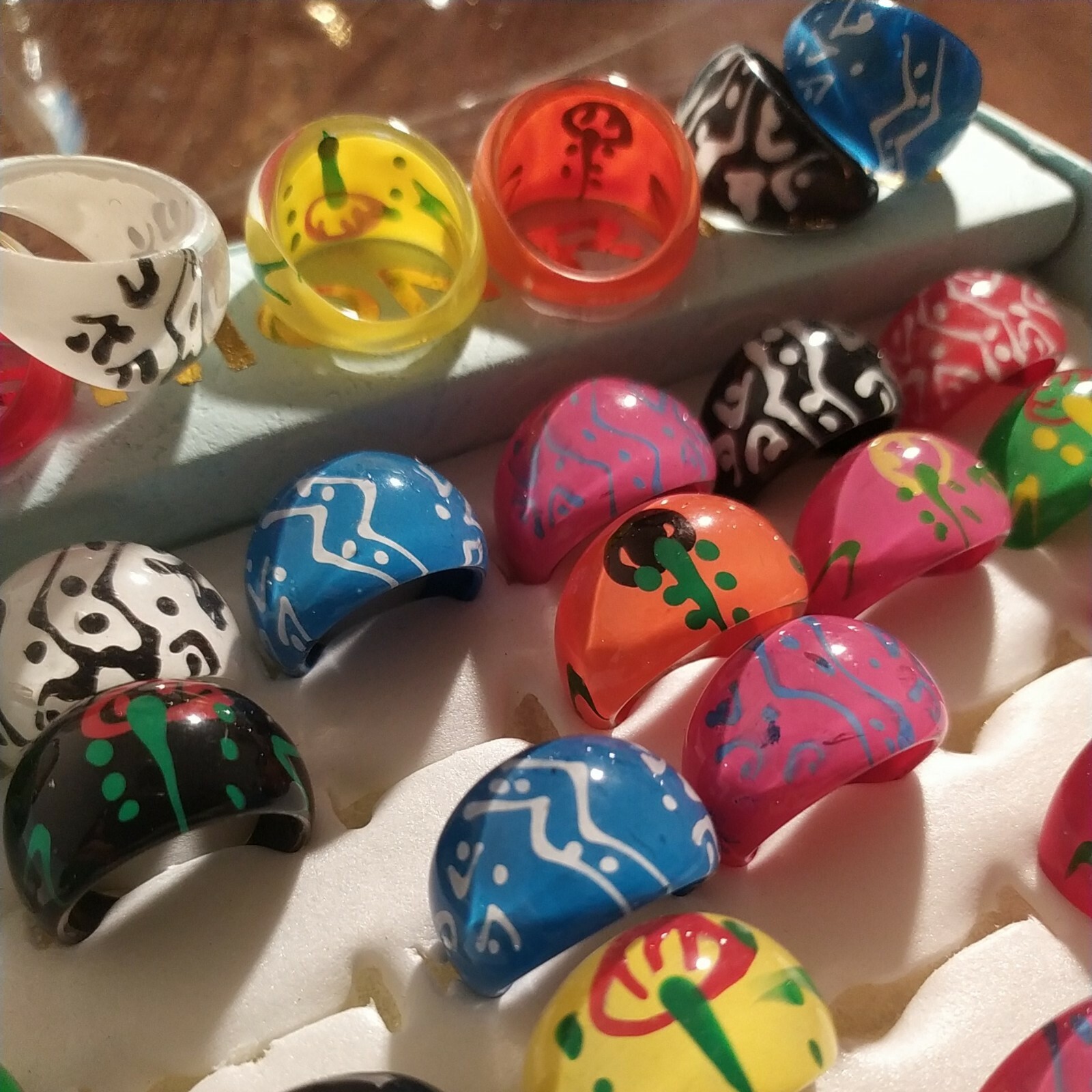 Num.108 – Resin Beach Rings – Super Colorful Pop Art – Various Mixed Sizes