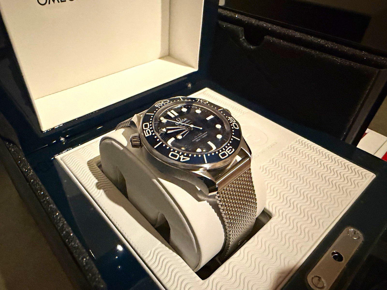 OMEGA Seamaster Diver 300M 42mm James Bond 60th Anniversary Box Papers