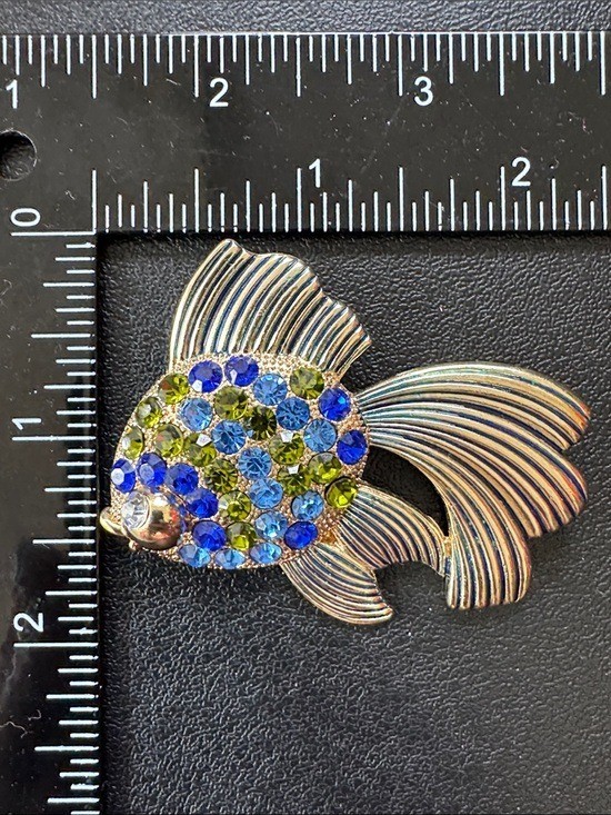 VTG Gold Tone Angel Fish Brooch Pin Blue & Green Rhinestones