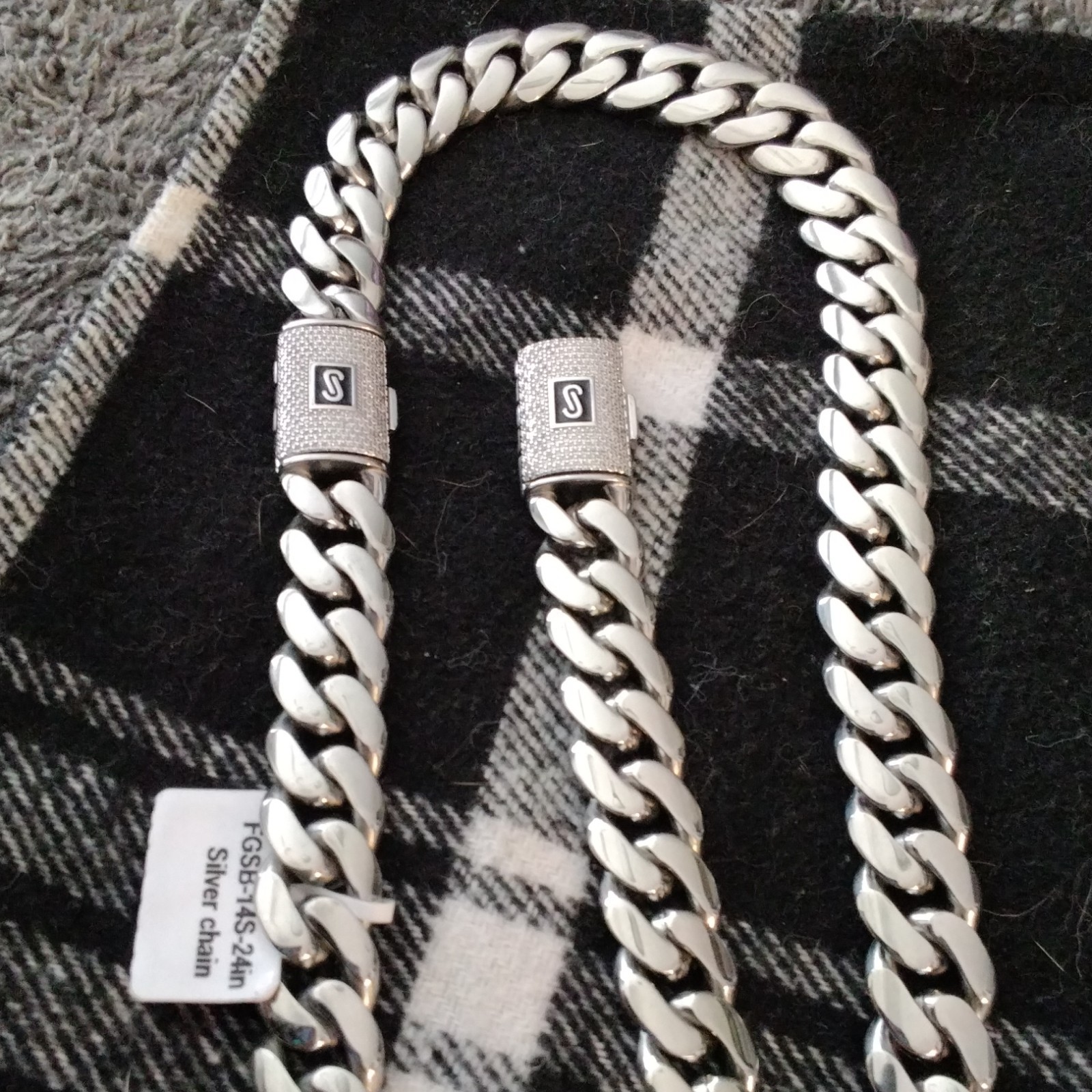 Silver Cuban Link Chain Necklace 24 in Box Clasp No Stone MPN FGSB-14S-24in