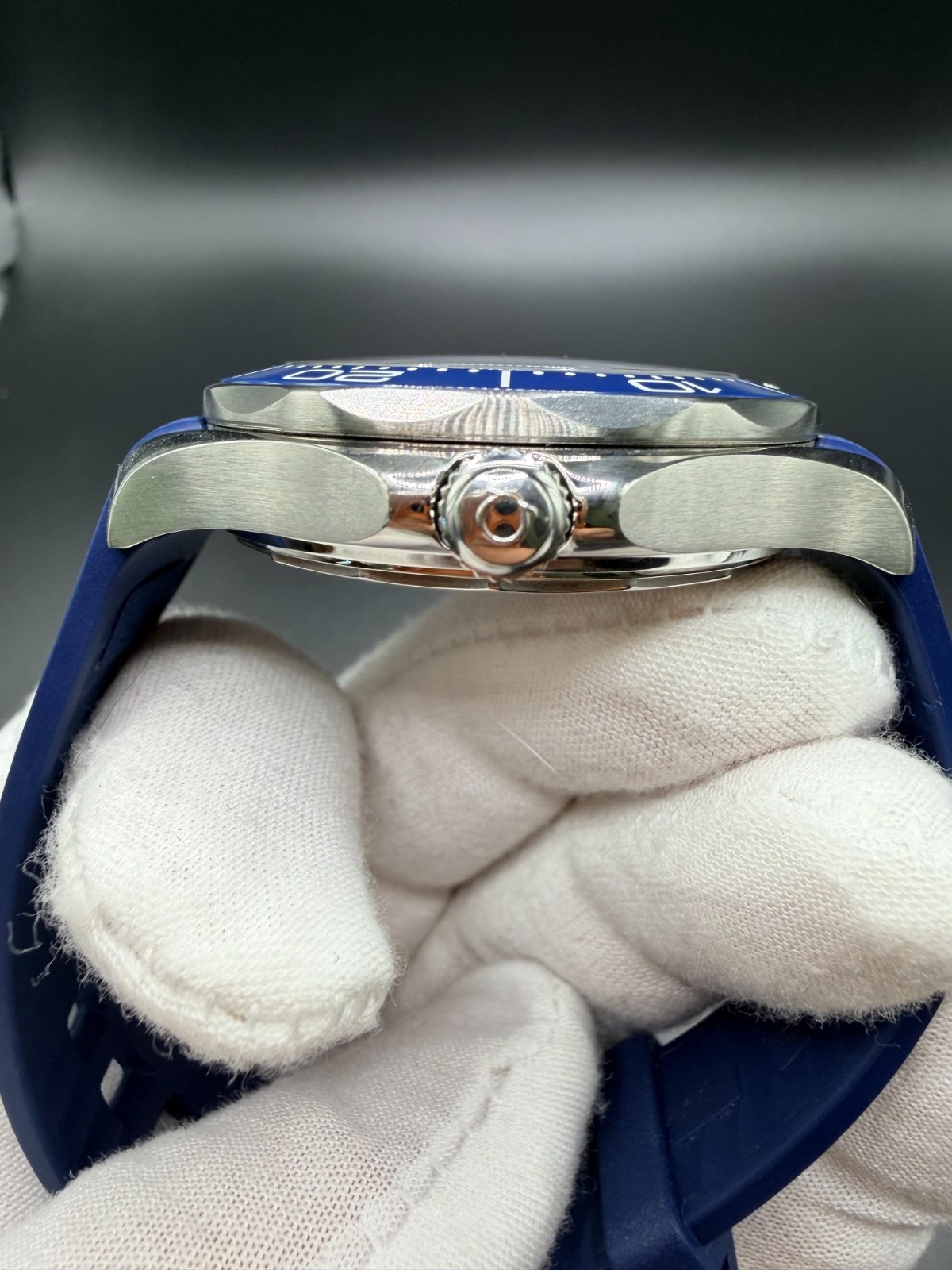 2023 Omega Seamaster Diver 300M Blue 6/23 Ref# 210.32.42.20.03.001