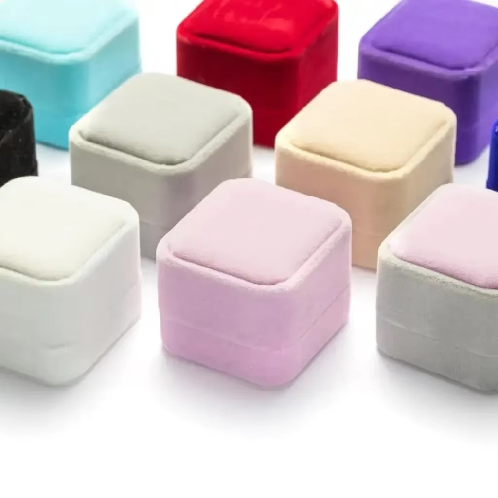 Square Velvet Ring Box Engagement Jewelry Display Gift Storage Case