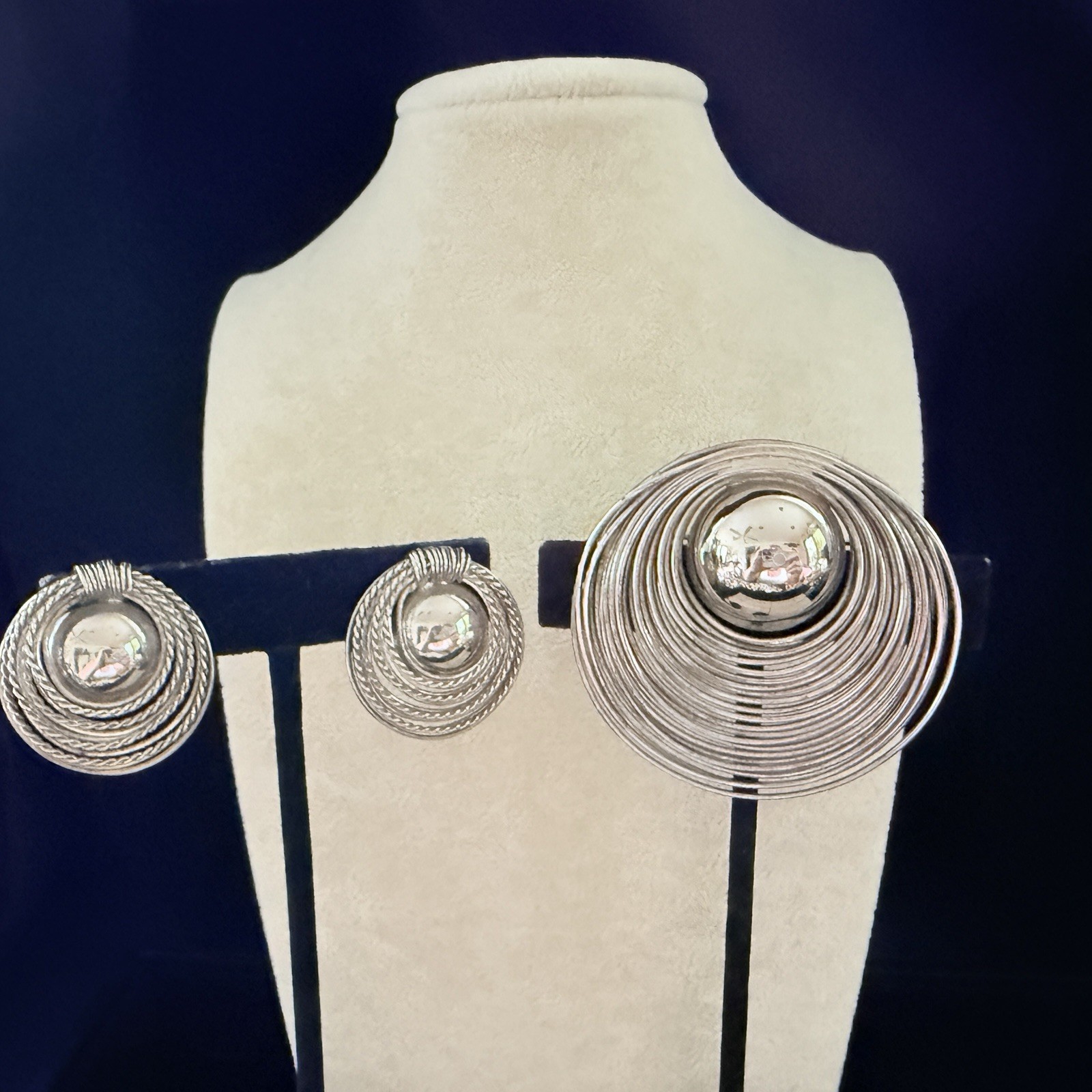 VTG. ESTATE MCM DEMI SILVER TONE COSMIC BROOCH & CLIP ON EARRINGS-BG177