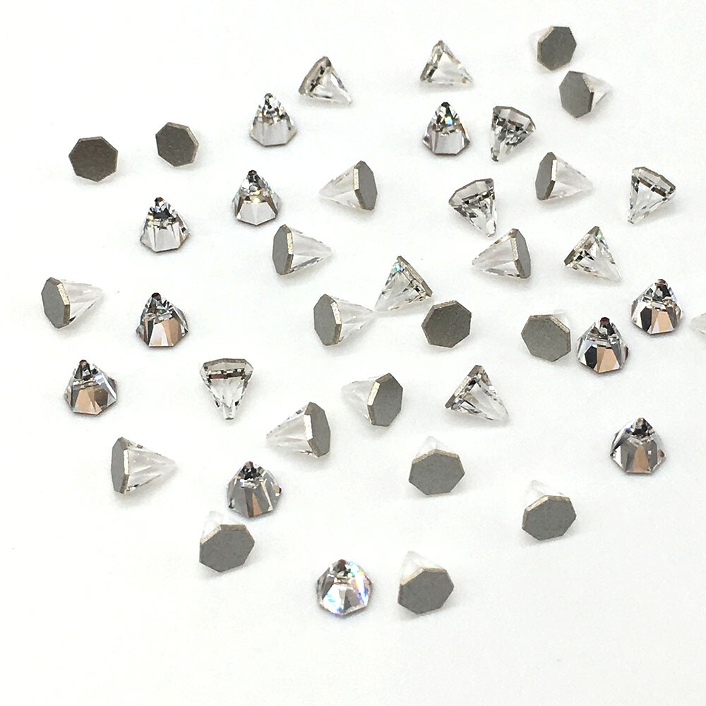 8 Swarovski 2019 Round Spike Flatback 4x4mm nail art tiny clear CRYSTAL 001 NEW