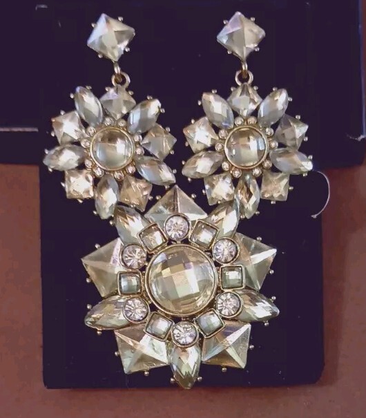 Brooch & Earrings Gift Set Faux Stones diamonds and Rhinestones.