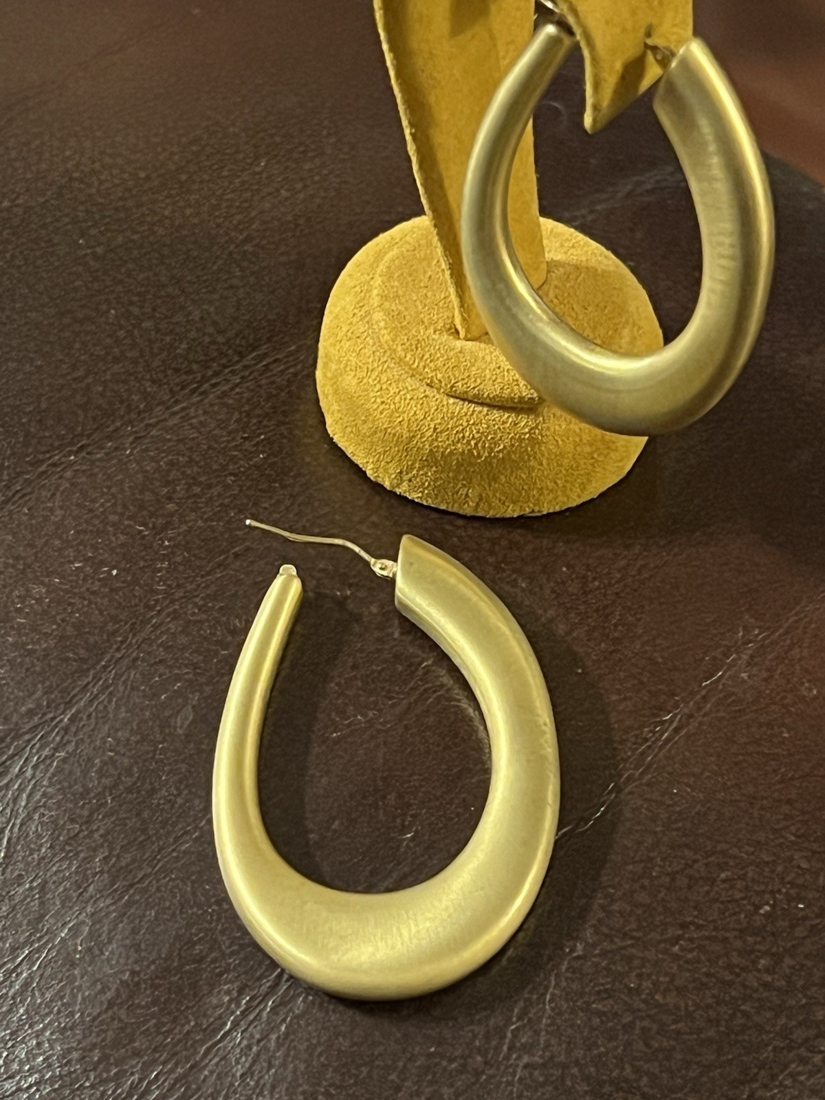 MILOR Italy 14k Brushed Gold 2 Inch Hoop Earrings 10.12 Grams Resin Core EUC