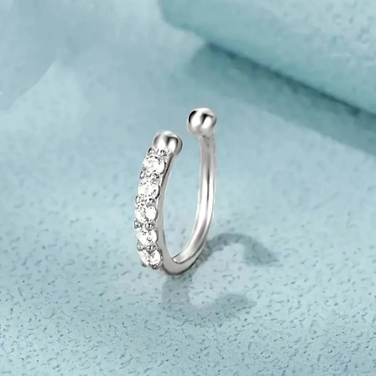 2pcs Elegant U-Shaped Nose Clips Non-piercing Nose Stud Fake Nose Ring For Women