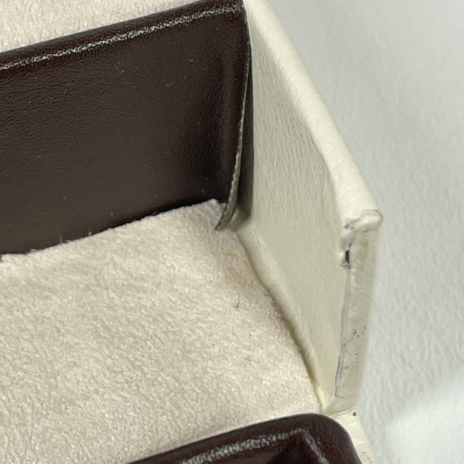 EUC BEY-BERK “Madeline” Ivory & Brown Leather Suede Folding Travel Jewelry Case