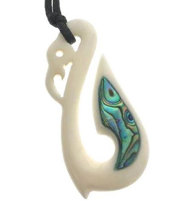 27MM HAND-CARVED MAORI MANAIA WATER BUFFALO BONE PAUA ABALONE FISH HOOK NECKLACE