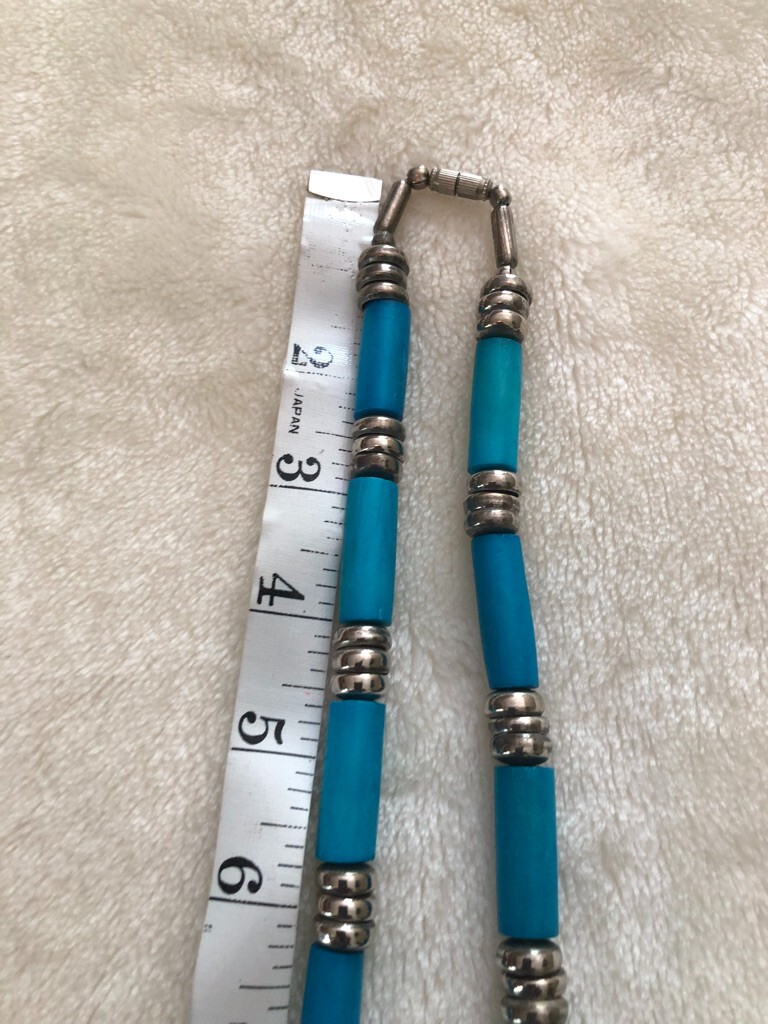 Turquoise colored and silvertoned necklace – authenticity not guaranteed, 16″