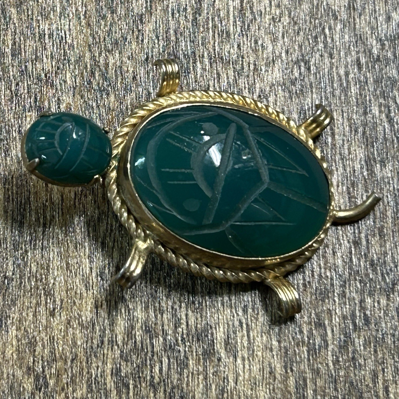 Turtle Brooch Gold Filled (120 12KT) Burt Cassell Green Stone