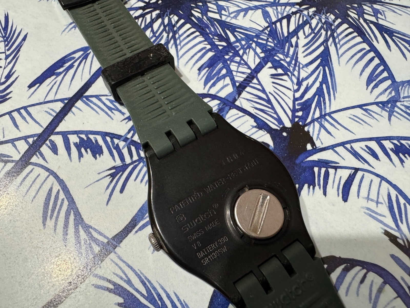 Swatch Watch Dark Green IR04 Numberless Swiss Made