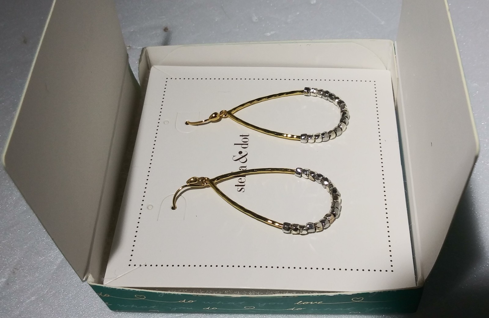 Stella & Dot Rhett Hoops Earrings – Silver & Gold – NIB –